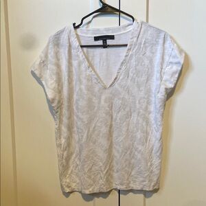 Classic WHBM White V-Neck Women's Top. Light silver Jacquard print. Size M